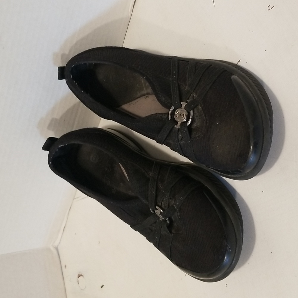 Bzees Womens Size 6 Black NICHE Slip On Fabric Flat Loafer Shoes EUC